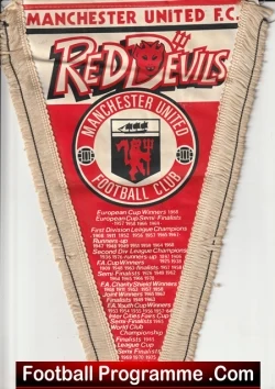 Manchester United Pennant Flag Man Utd Cup Roll Call to 1970s - football memorabilia