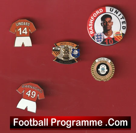 Manchester United Football Badge Collection Man Utd Badges X 5 - Image 2