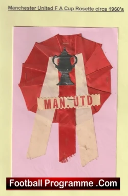 Manchester United Pennant Flag Man Utd 1960s - football memorabilia