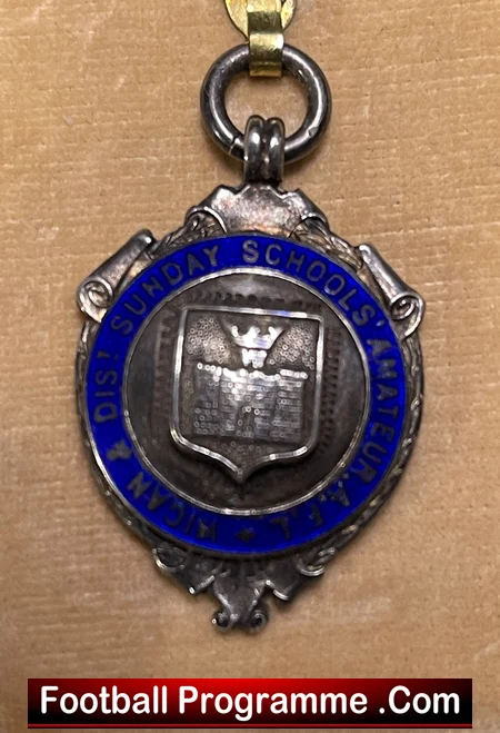 Wigan Sunday Schoolboys League Football Silver Medal + Box 1938 - 1939 - Image 3