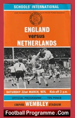 England v Holland 1975 - Schoolboys Netherlands Fully Signed - football programme