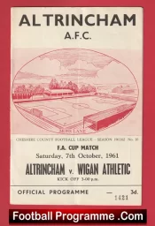  Altrincham v Wigan Athletic 1961 - FA Cup Football Programme .COM Football Programmes Memorabilia