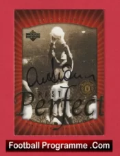Manchester United Alex Stepney Autograph Signed Football Card Man Utd