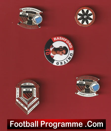 Manchester United Football Badge Collection Man Utd Badges X 5 - Image 2