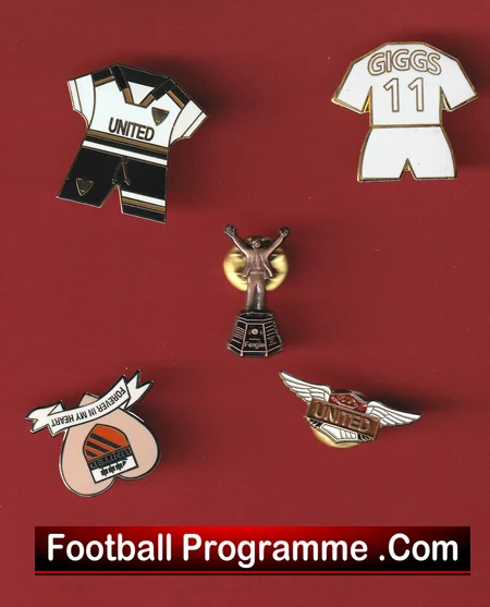 Manchester United Football Badge Collection Man Utd Badges X 5 - Image 2