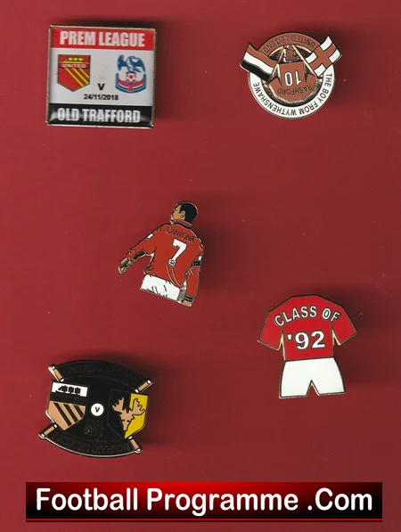 Manchester United Football Badge Collection Man Utd Badges X 5 - Image 2