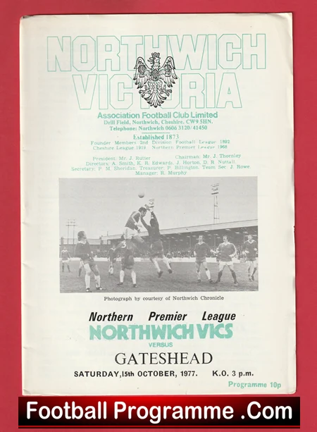 Northwich Victoria v Gateshead 1977 - Image 2