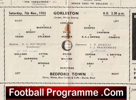 Gorleston v Bedford Town 1953 - 1950s - Image 3