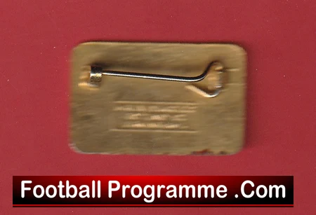 Manchester United Vintage Football Badge Man Utd Badge 1970s - Image 3