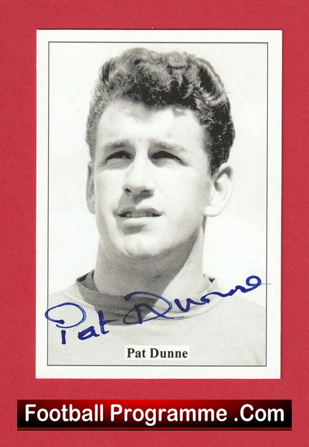 Manchester United Pat Dunne Autograph Signed Football Card Man Utd - Image 2