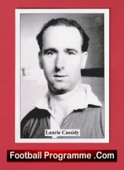 Manchester United Laurie Cassidy Autograph Signed Football Card Man Utd