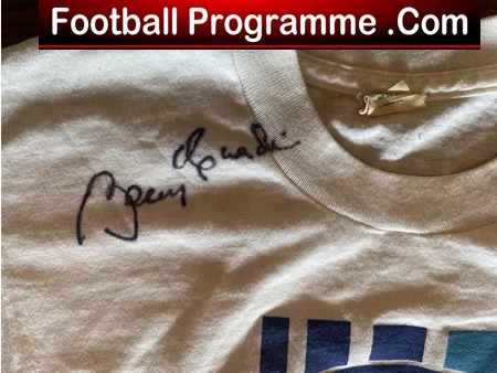 Manchester United Bobby Charlton Sports Signed Football Shirt Man Utd 1970s - Image 4