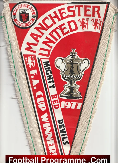 Manchester United Pennant Flag Man Utd 1977 - Image 2