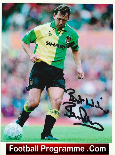 Manchester United Bryan Robson Autographed Signed Picture Man Utd - Image 2