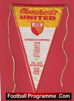 Manchester United Pennant Flag Man Utd 1963 - football memorabilia