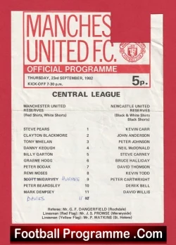 Manchester United v Newcastle United 1982 - Reserves Hughes Beardsley - football programme