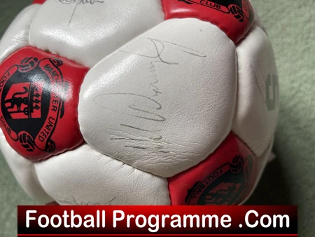 Manchester United Multi Signed Football Ball 1990s Ferguson Robson Plus - Image 4