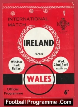 Northern Ireland v Wales 1959 - Windsor Park - Belfast - football programme