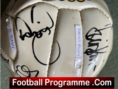 Manchester United Multi Signed Football Ball 1990s Ferguson Cantona Beckham - Image 4