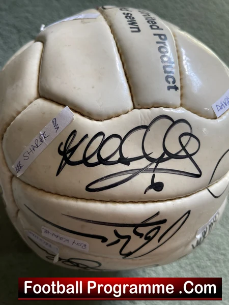 Manchester United Multi Signed Football Ball 1990s Ferguson Cantona Beckham - Image 5