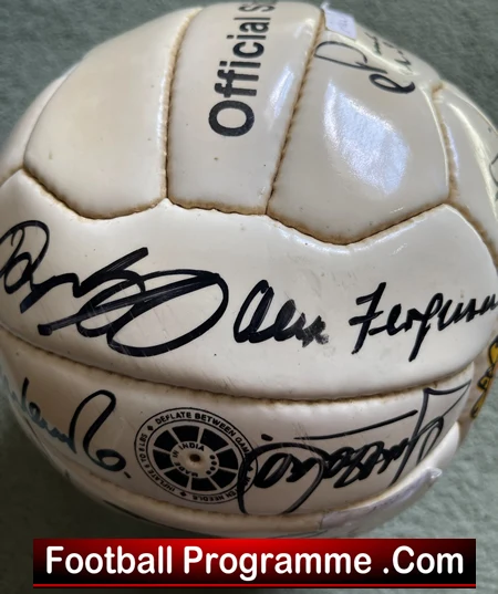 Manchester United Multi Signed Football Ball 1990s Ferguson Cantona Beckham - Image 9