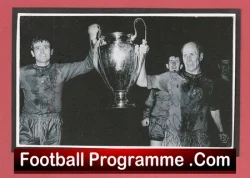 Manchester United Multi Autograph Signed Picture Charlton plus Cup Winners - football memorabilia