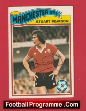 Manchester United Stuart Pearson Autograph Signed Football Card Man Utd
