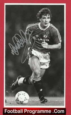 Manchester United Mark Hughes Autograph Signed Press Photo 1990 Man Utd