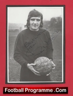 Manchester United Ian Storey Moore Autograph Signed Picture 1970s - football memorabilia