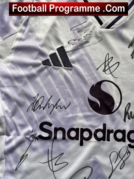 Manchester United Multi Autographed Signed Away Football Shirt 2025 - 2026 - Image 3
