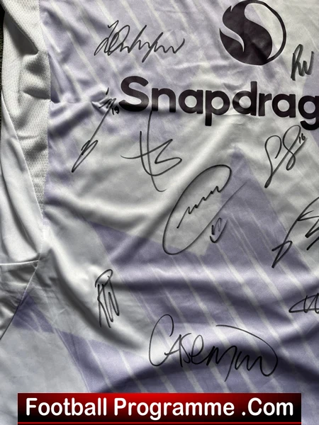 Manchester United Multi Autographed Signed Away Football Shirt 2025 - 2026 - Image 6