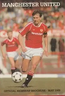 Manchester United One United Magazines + United Review +Brochure