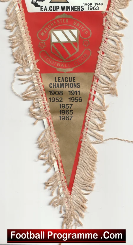 Manchester United Pennant Flag Man Utd European Cup Winners 1968 Honours football memorabilia