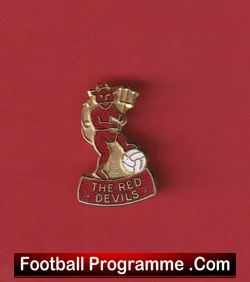 Manchester United Red Devils Badge Man Utd Vintage Enamel Devil Badge football memorabilia
