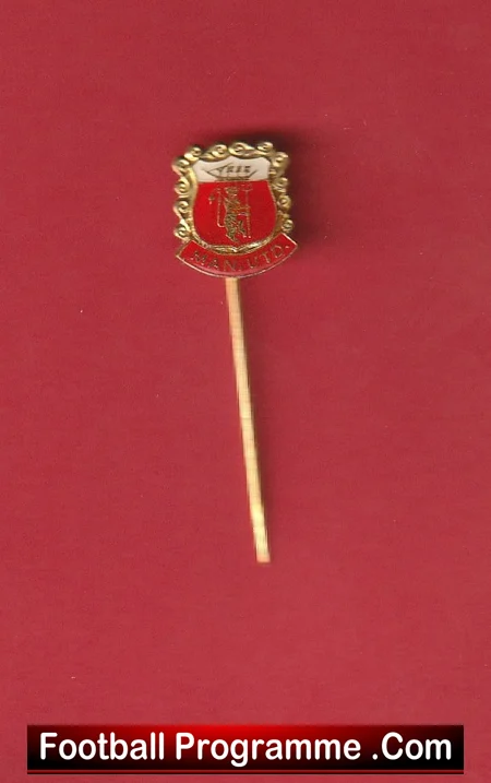 Manchester United Small Shield Stick Pin Badge Man Utd Vintage football memorabilia