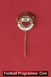 Manchester United Stick Pin Badge Man Utd Vintage Ship + Stripes Crest