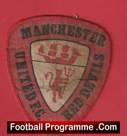 Manchester United Vintage Cloth Badge Man Utd Red Devils Shield Patch football memorabilia