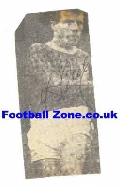Nottingham Forest Dennis Mochan Autograph early 1960's