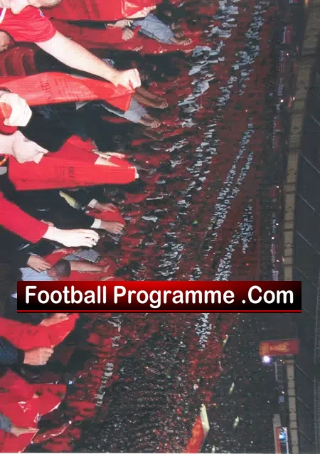 Manchester United Raise The Banner Euro Final Russia – Red