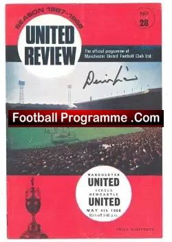 Manchester United v Newcastle United 1968 – Signed Denis Law