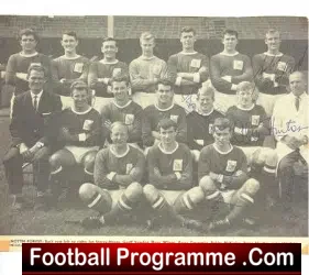 Nottingham Forest Autographed Team Picture 1965
