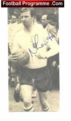 Manchester United Nobby Lawton Autograph