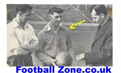 Fulham Johnny Haynes Autograph Signed Picture 1950s