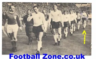 Tottenham Spurs Maurice Norman Signed Picture