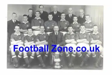 Manchester United Jack Crompton Autograph Picture 1940's