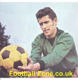 Chelsea Peter Bonetti Autograph Picture 1970