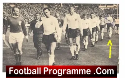 Tottenham Spurs Maurice Norman Signed Picture