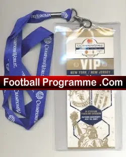 Manchester United Rutgers Training Session America 2003 Pass