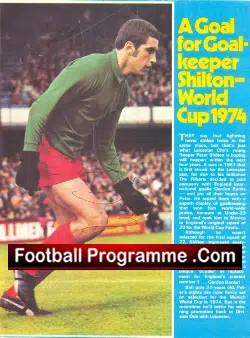 Leicester City Peter Shilton Signed Picture 1970 - football memorabilia