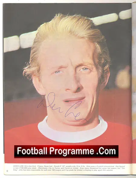 Manchester United v Estudiantes Souvenir Brochure Signed Denis Law 1968
